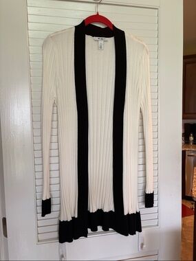 White House Black Market Cream Open Ribbed Cardigan with Black Trim